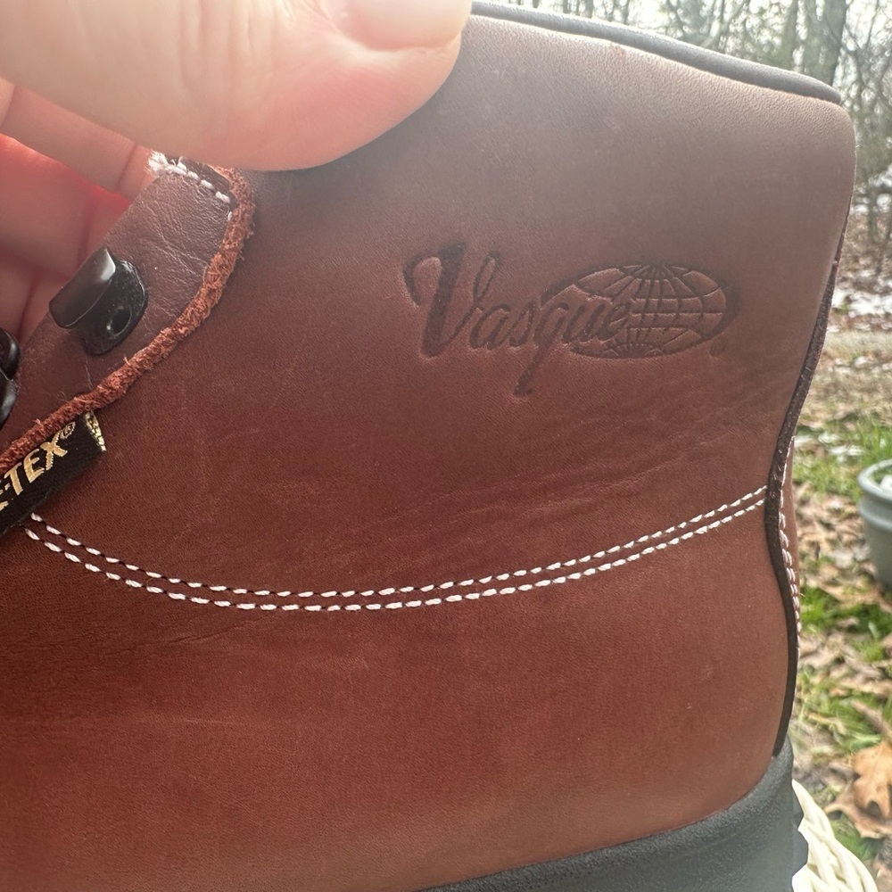 Vasque boots. Vasque Sundowner GTX boots. Size 8.5. Backpacking boots. Hike work - Picture 10 of 13